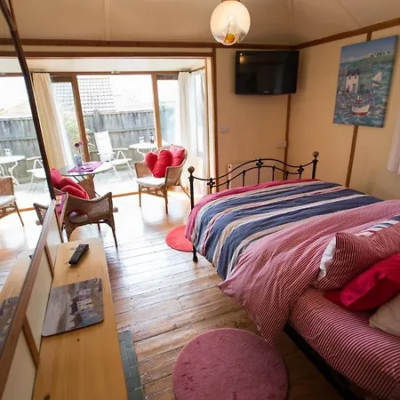 Heatherbell Cottage Guest Accommodation-2